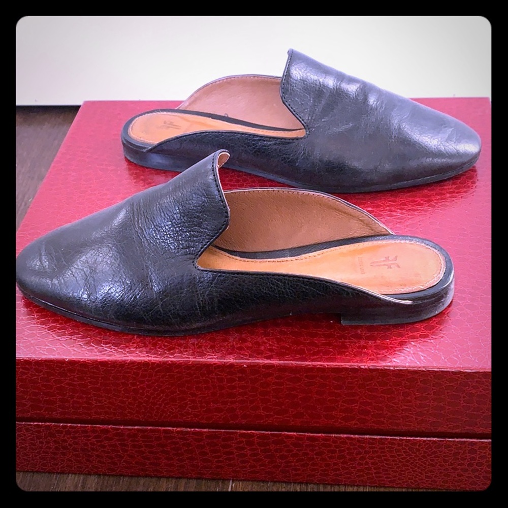 Frye Terri black leather mules